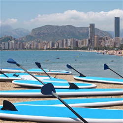 Ontdek de Toplocaties om te Paddleboarden in Benidorm en Omgeving